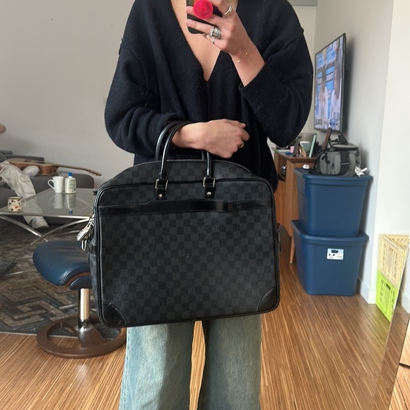 Men’s Louis Vuitton Soft Sided Briefcase - Picture 6 of 14